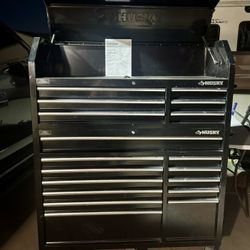 Husky 52 IN. -18 DRAWER TOOL CHEST AND CABINET SET- BLACK POWDER COATED/ caja de herramienta 