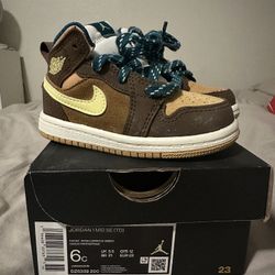 Toddler 6C Nike Jordans Brown And Blue