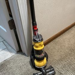 Dyson Toy Vacuum 