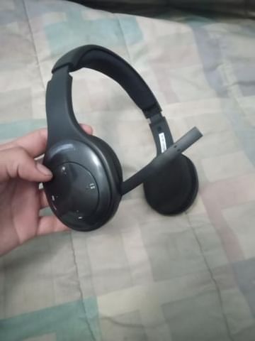 Logi tech gaming headset with mouthpiece and USB charger