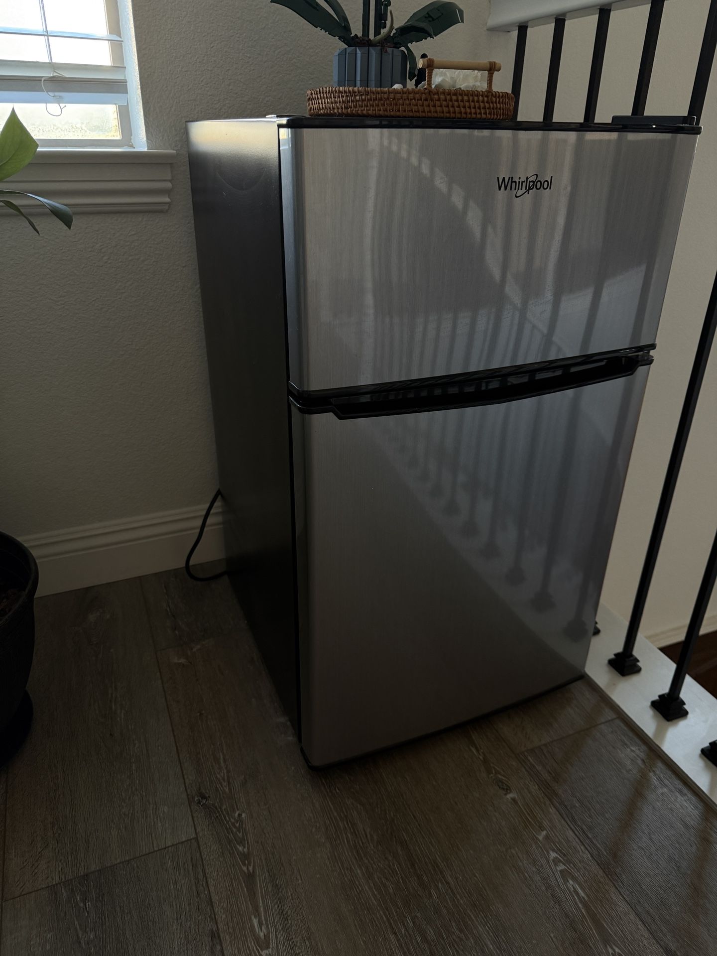 whirlpool mini fridge with freezer