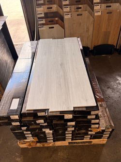 Vinyl plank - IN STOCK