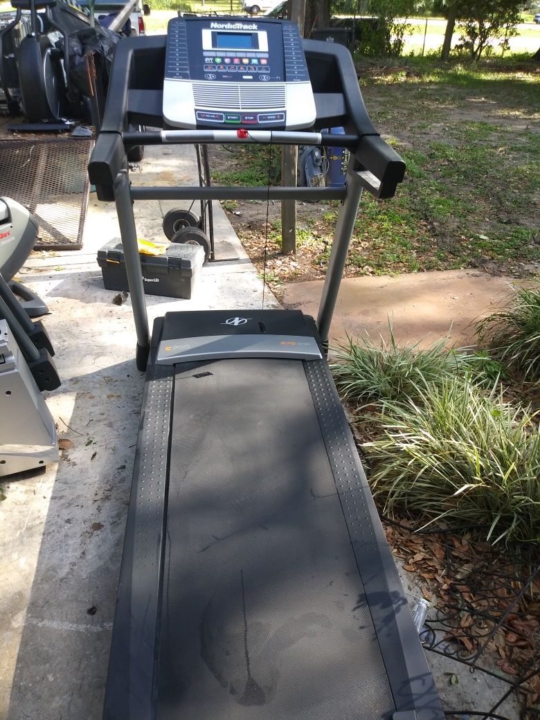 Nordictrack C700 treadmill