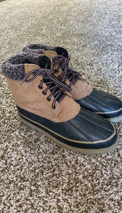 size 9 thermal light boots with fur