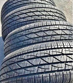 245 60 18 Firestone tires Con 80% de Vida Las 4