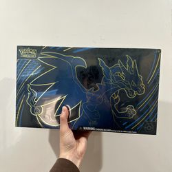 Pokemon M Charizard X Ultra Premium Collection (UPC)