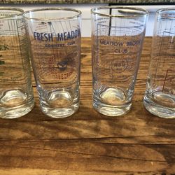 SET OF FOUR LONG ISLAND GOLF COURSES GLASS TUMBLERS: LOGO & SCORE CARDS