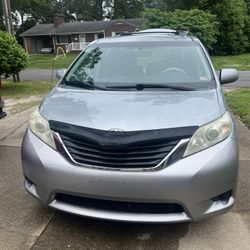 2011 Toyota Sienna