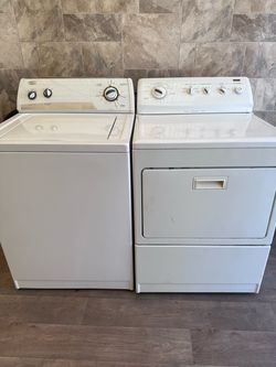 Washer and dryer gas laundry