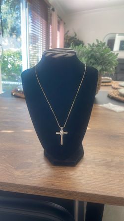 Beautiful Chain Whith Charm The Diamonds 14 K