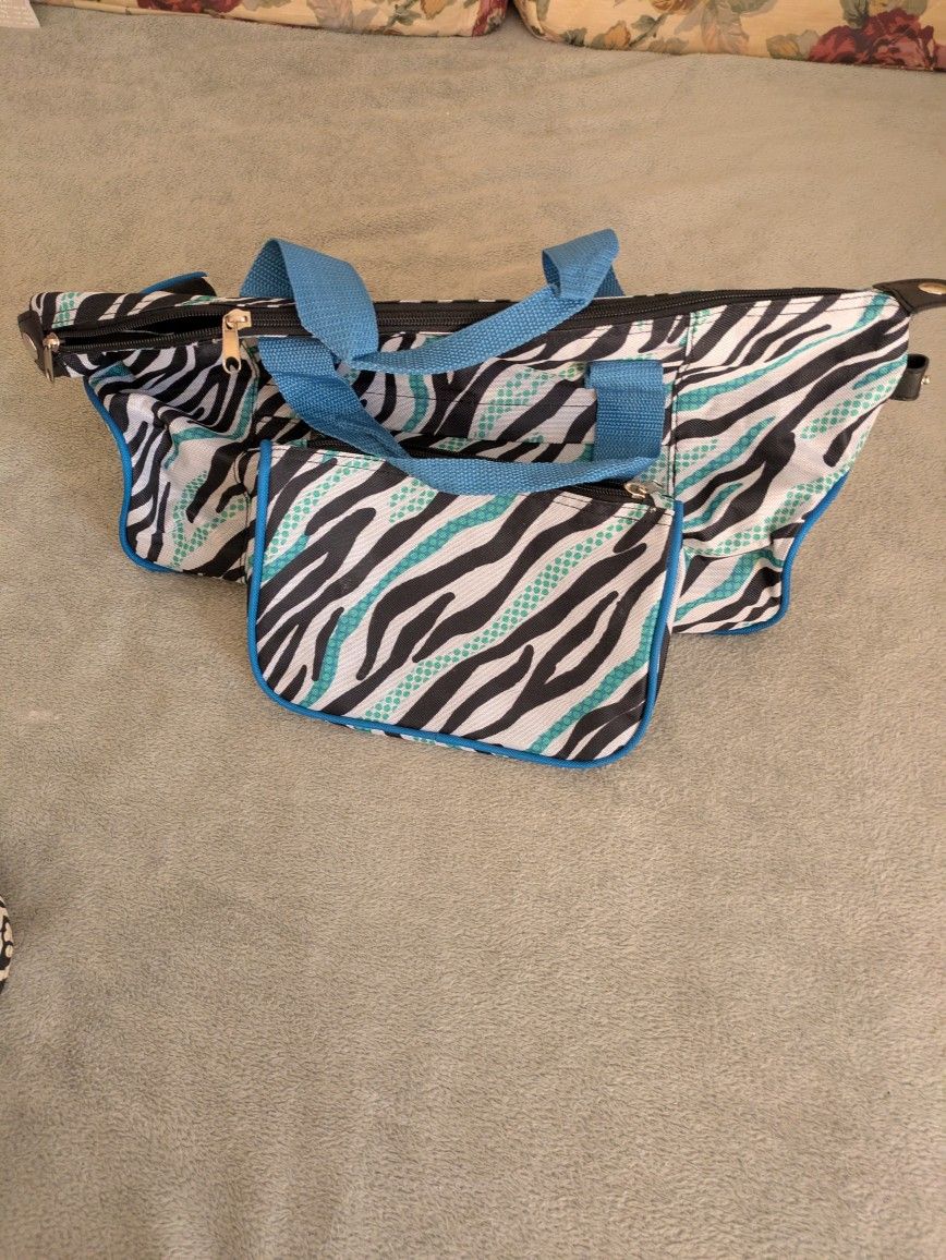 Print Travel Bag & Matching Makeup Bag