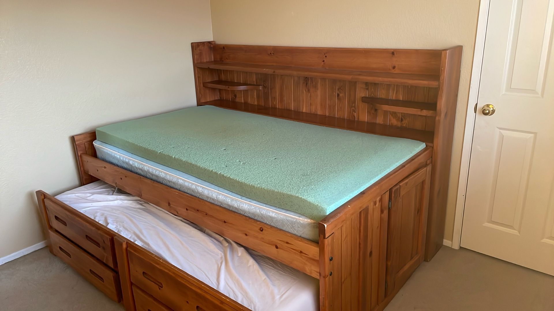 Trundle Bed With 2 Mattresses