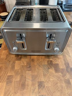 BLACK And DECKER 4-Slice Toaster