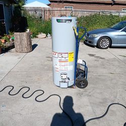 A.O. Smith 100 Series Gas Water Heater for Sale in Stockton, CA - OfferUp