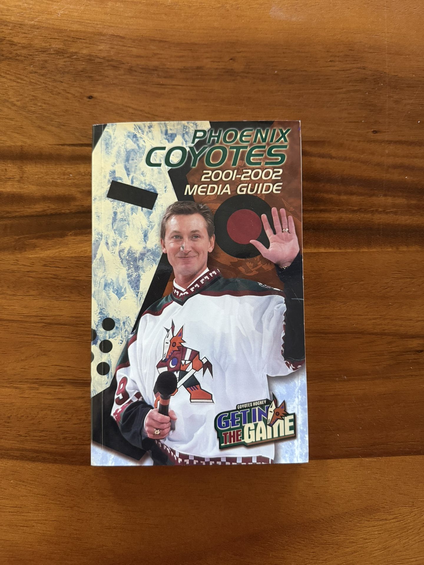 Phoenix Coyotes 2001-02 Media Guide