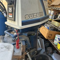 1980s Suzuki Outboard 25hp