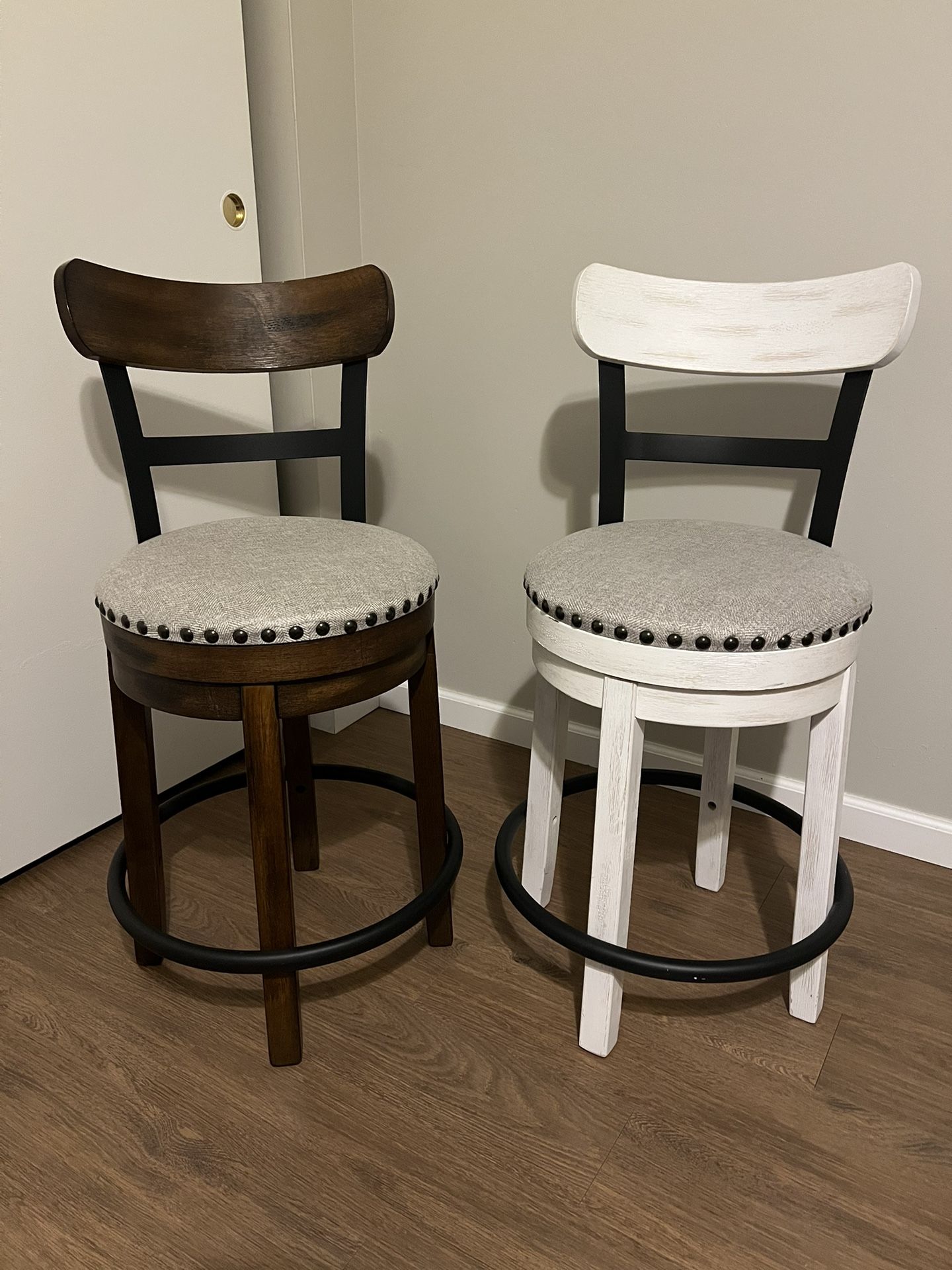 Counter Height Swivel Bar Stools
