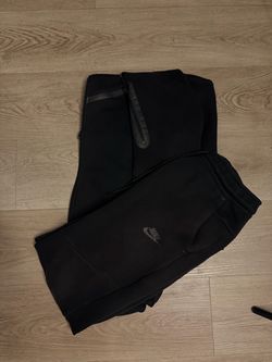 Nike Tech (throw price)
