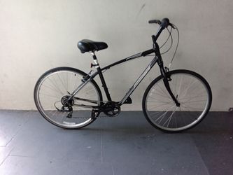BICYCLE GIANT 7 SPEED SIZE 29 BRAND NEW