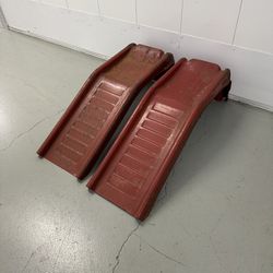 Set of 2 Steel Automotive Ramps - 8” Lift Height