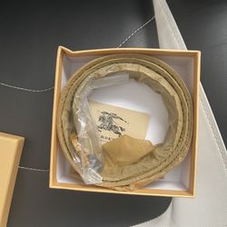 Burberry Belt Reversible 35-37 