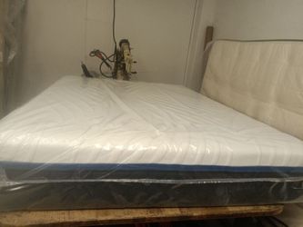 ❄️❄️❄️ $149 memory foam available $149 ❄️❄️❄️
