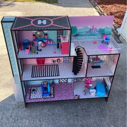 LOL Dollhouse 