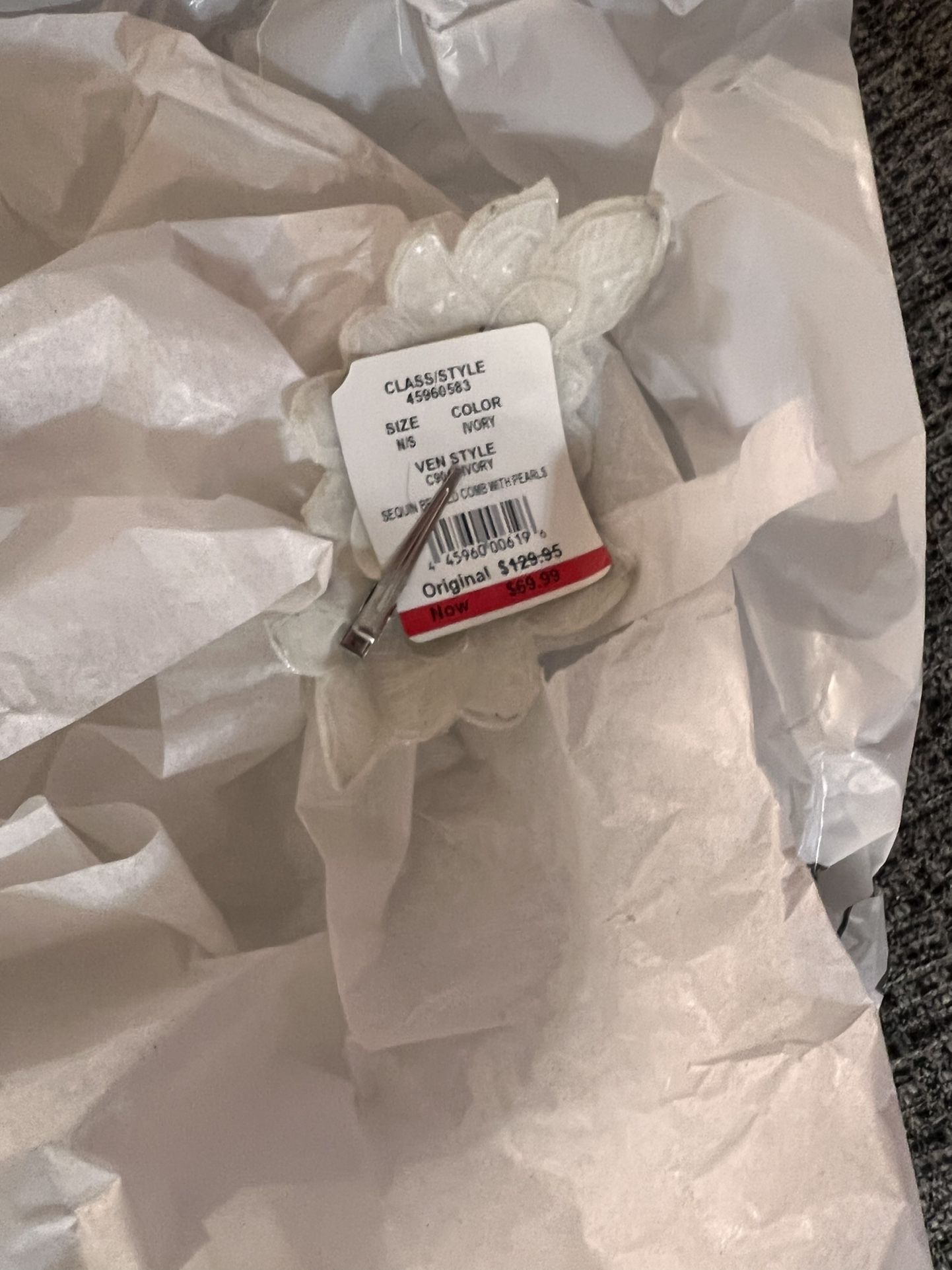 Size 12 David’s Bridal Wedding Dress Package