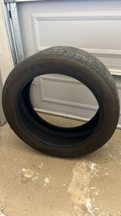 Pirelli Scorpion 285/45R22 – 22” Tire – Good Condition