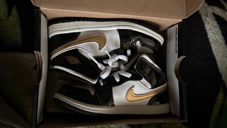 Kids Jordans size 10