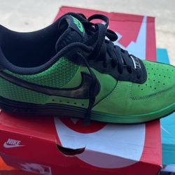 Nike 11