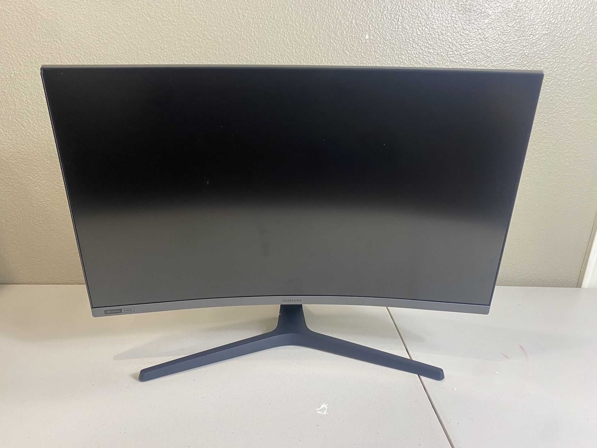 Samsung Odyssey CRG5 27” Gaming Monitor