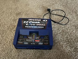 Traxxas EZ-Peak Live DUAL charger