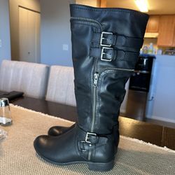 Black boots for women Size 6