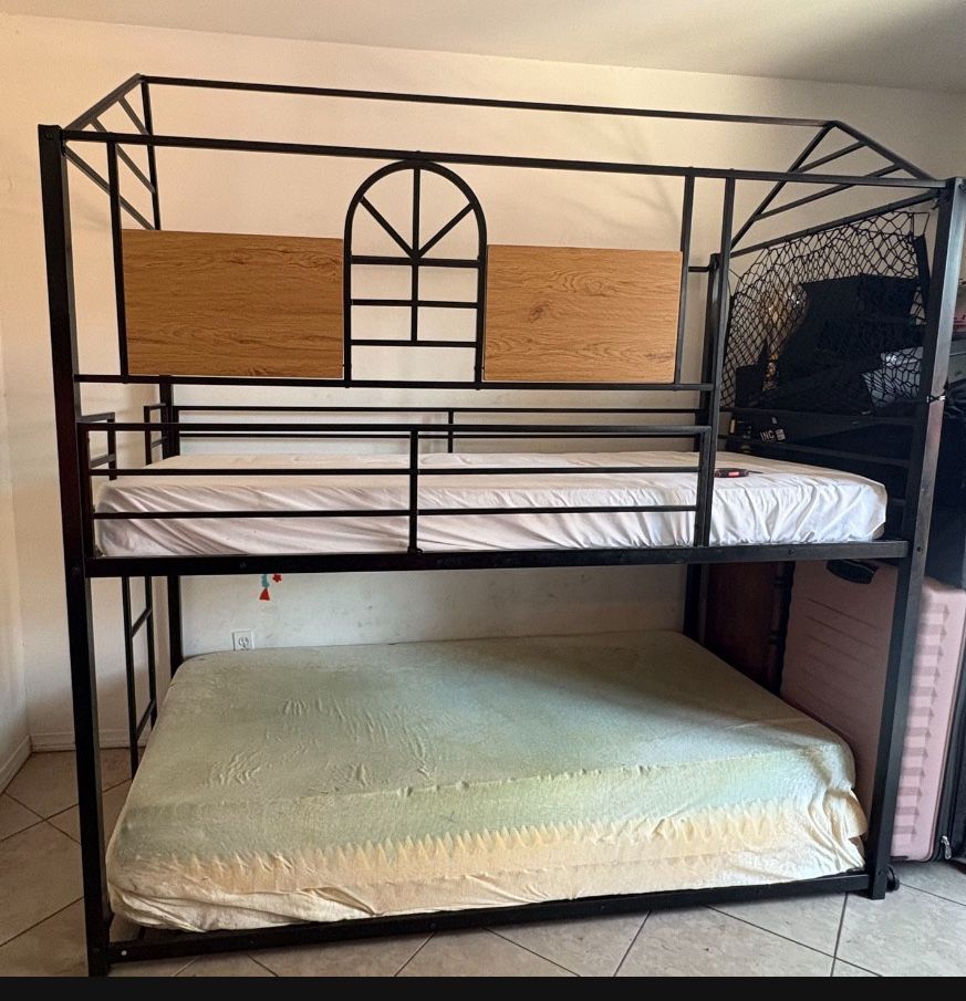 Bunk Bed- Is