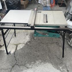 Saw table