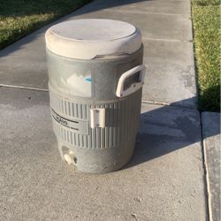5 Gallon Beverage Cooler