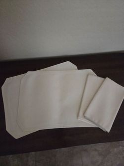 Set of 2 ivory Fabric Placemats 27x12 and Napkins Set, new $3.00