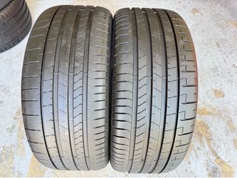 Two Tires 275/40/22 Pirelli P Zero PZ4 Runflats like new with 80-100% Left Amazing pair BMW X7