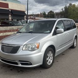 2011 Chrysler, Town & Country