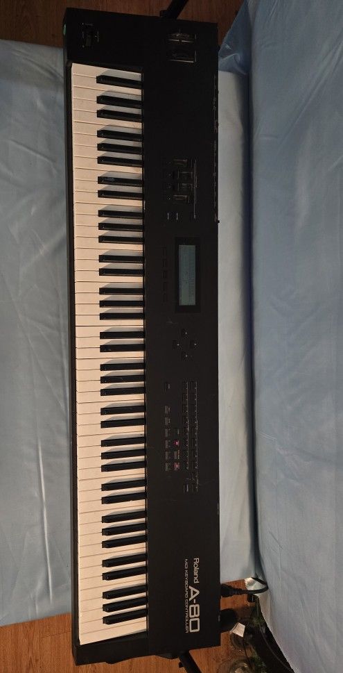 ROLAND A-80 weighted 88 Key MIDI Keyboard