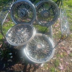 1978 Chevrolet Monte Carlo Hub Caps 