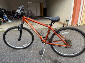 Diamondback Peak 26" Mountain Bike – Great Condition