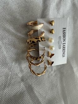 Earrings set