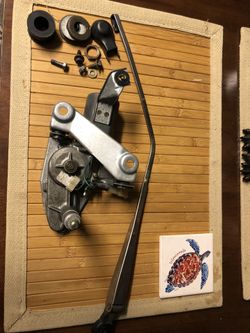 Acura integra hatchback wiper assembly