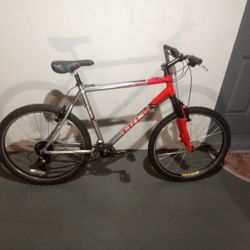 BICYCLE TREK 21 SPEED SIZE 26 BRAND NEW 