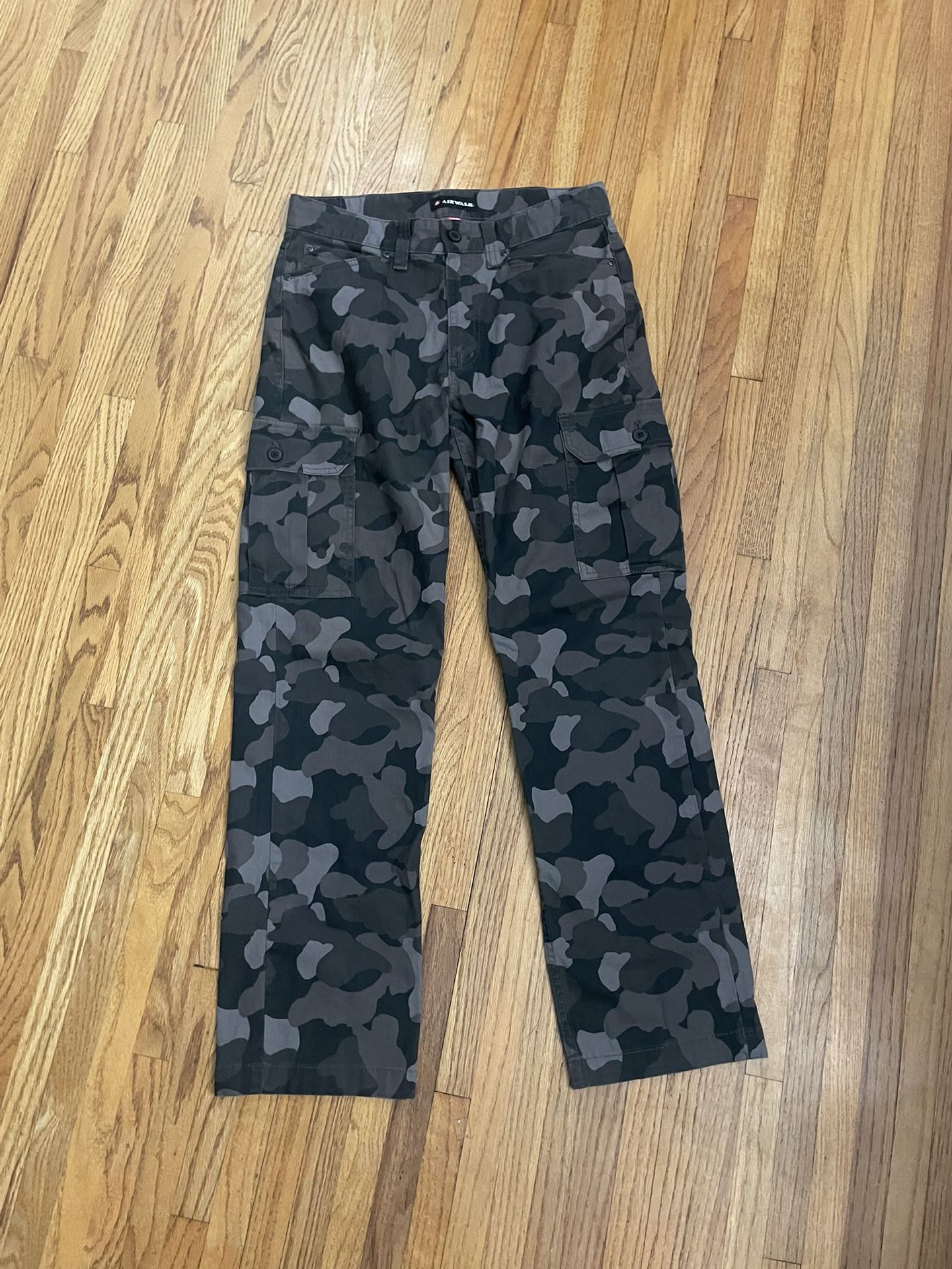Airwalk Men’s Dark Black, White and Grey Camo Cargo Pants Size 29x30