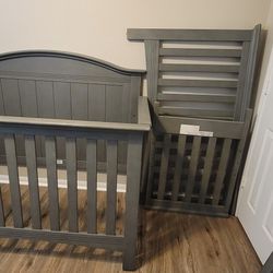 4-in -1 Baby Convertible Crib