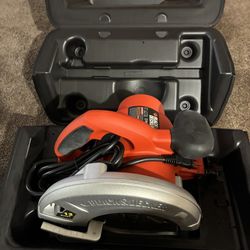 Black And Decker 71/4 Inch Circular Saw