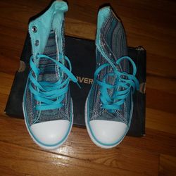 Size 5 (Junior) Multicolor Converse